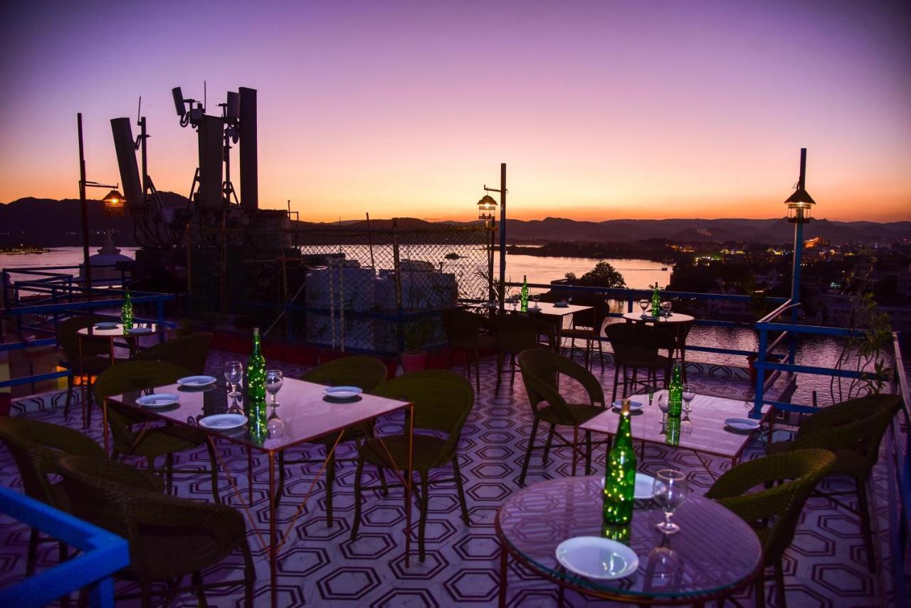 Hotel Casa By The Lake Удайпур Екстериор снимка
