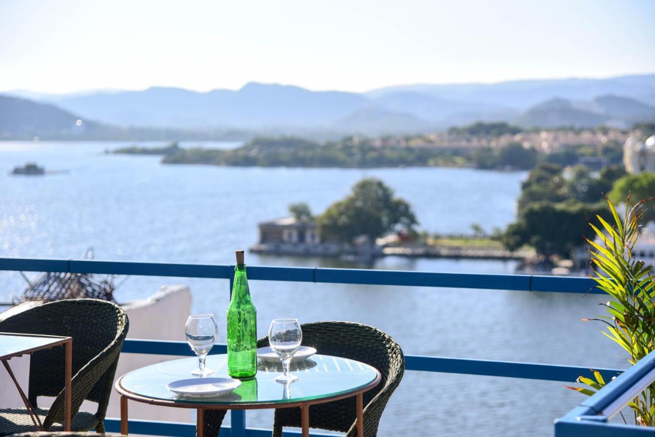 Hotel Casa By The Lake Удайпур Екстериор снимка