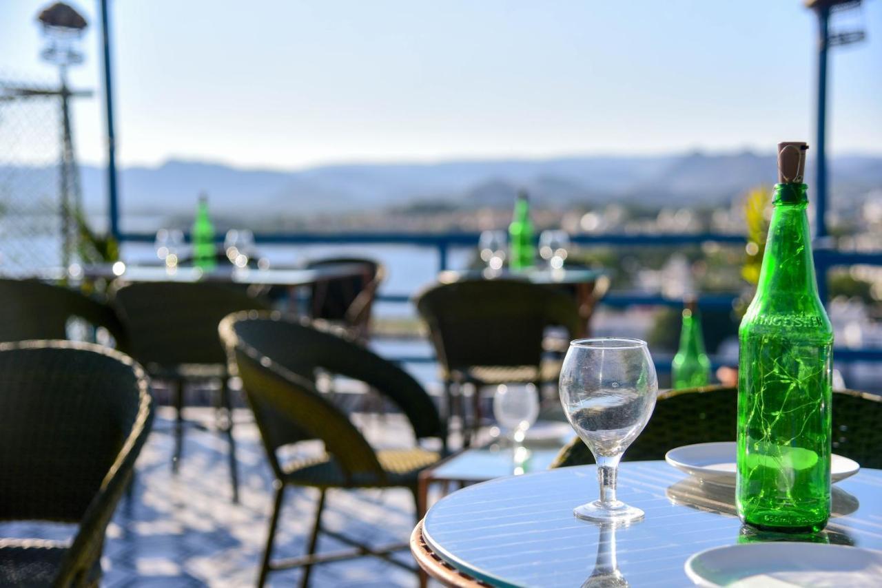 Hotel Casa By The Lake Удайпур Екстериор снимка